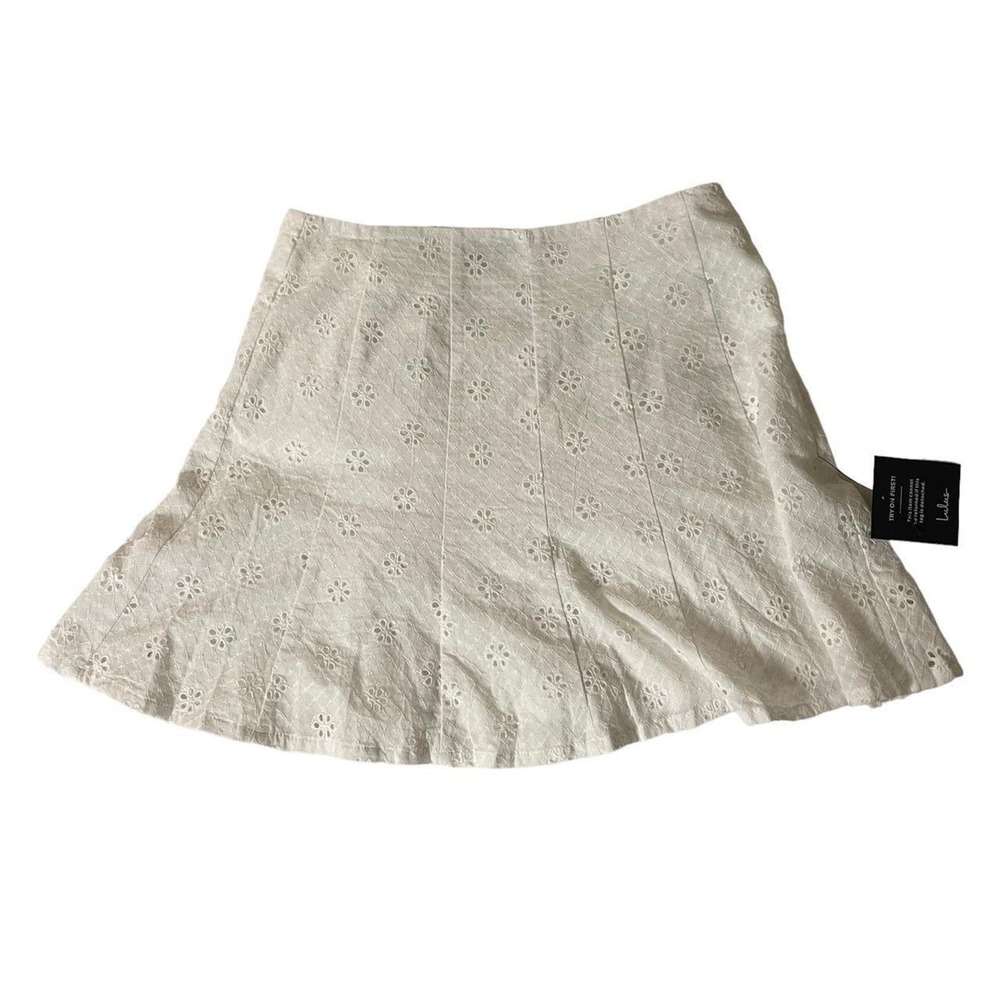 The white lulus pointelle